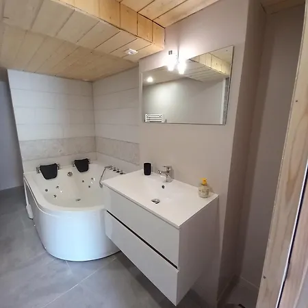 Le Regit, Studio Moderne Balneo La Bresse
